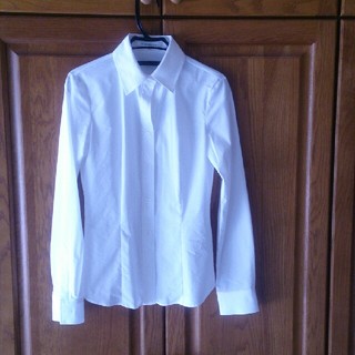 エムプルミエ(M-premier)のM-PREMIERホワイトシャツ(シャツ/ブラウス(長袖/七分))