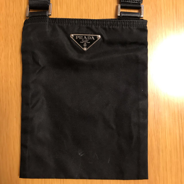 PRADA(プラダ)のPRADA ミニショルダーバッグ りんごさま専用 レディースのバッグ(ショルダーバッグ)の商品写真