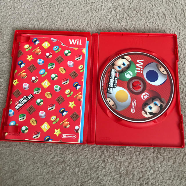 Wii(ウィー)のNintendo任天堂WiiニュースーパーマリオブラザーズNewゲームソフト エンタメ/ホビーのゲームソフト/ゲーム機本体(家庭用ゲームソフト)の商品写真