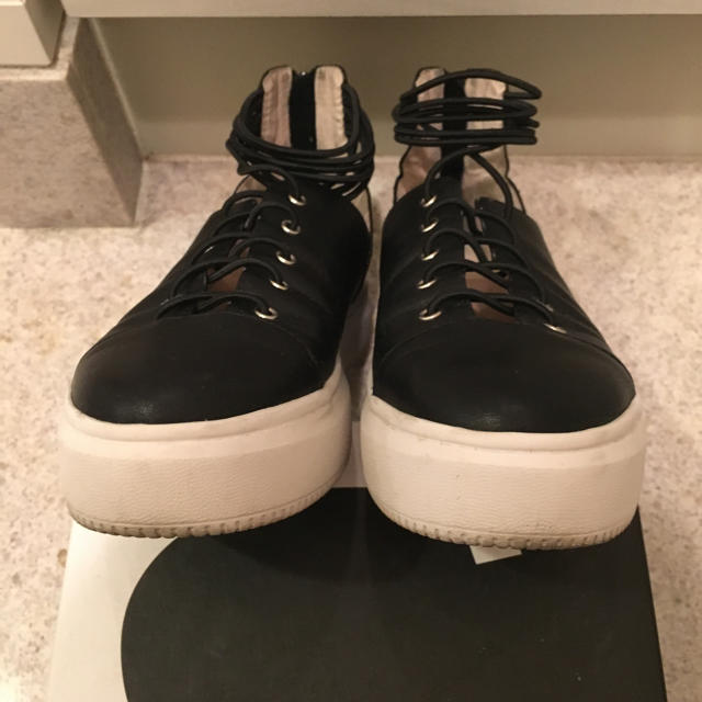 5 6まで Staccato 革 レースアップスニーカー の通販 By Yorino S Shop ラクマ 5 6まで Staccato 革 レースアップスニーカー の通販 By Yorino S Shop ラクマ