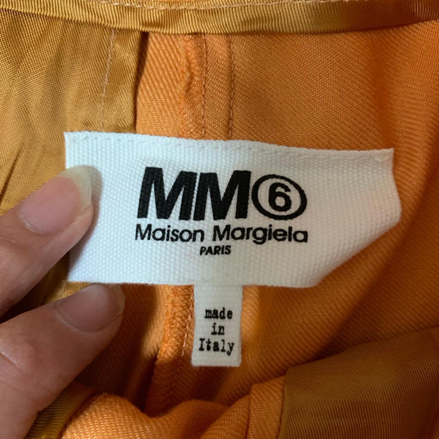 Maison Martin Margiela(マルタンマルジェラ)のMM6 ビビッドオレンジ ハーフパンツ レディースのパンツ(ハーフパンツ)の商品写真