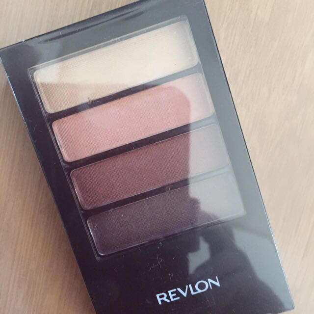 REVLON(レブロン)のREVLON アイシャドウ 新品 コスメ/美容のベースメイク/化粧品(アイシャドウ)の商品写真