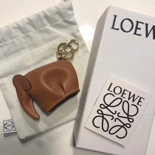 LOEWE(ロエベ)の美品 LOEWE ロエベ エレファント コインケース 象 チャーム レディースのアクセサリー(チャーム)の商品写真