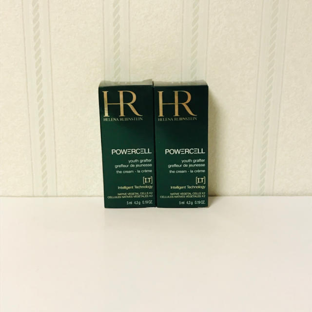 HELENA RUBINSTEIN(ヘレナルビンスタイン)のkiki様専用★ ヘレナ ルビンスタイン P.C. クリーム 4.3g×16本 コスメ/美容のキット/セット(サンプル/トライアルキット)の商品写真