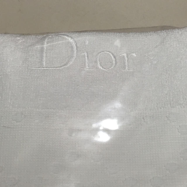 Christian Dior(クリスチャンディオール)のDior ディオール コスメ タオル ノベルティ 非売品 dior 化粧品 インテリア/住まい/日用品の日用品/生活雑貨/旅行(タオル/バス用品)の商品写真