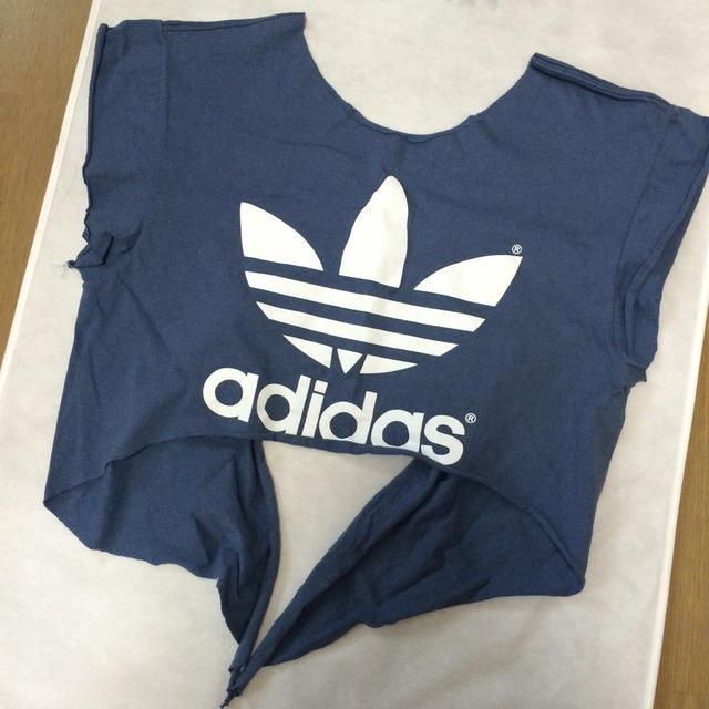 adidas(アディダス)のお値下げ adidas Tシャツ レディースのトップス(Tシャツ(半袖/袖なし))の商品写真