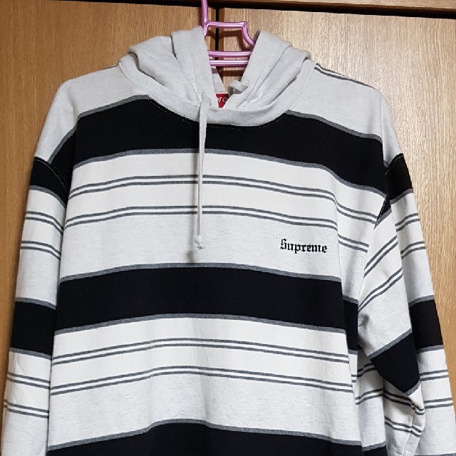 supreme パーカー