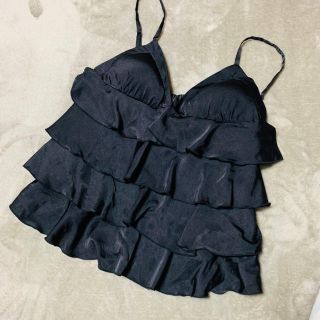 マウジー(moussy)のmoussy  黒 ブラック フリルラッフルキャミソール  サテン(キャミソール)