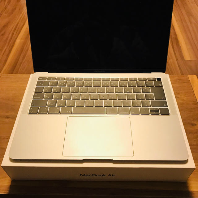 Apple(アップル)の[hitan様専用] MacBook Air 2018 512GB スマホ/家電/カメラのPC/タブレット(ノートPC)の商品写真