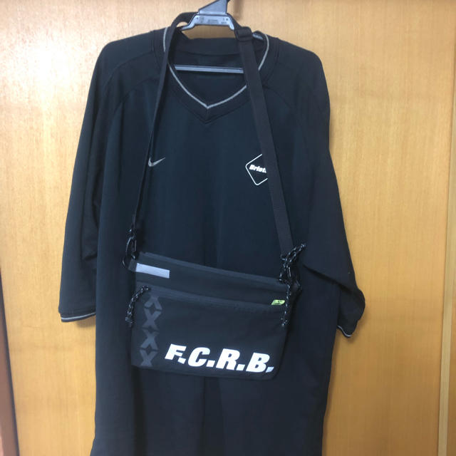 F.C.R.B.(エフシーアールビー)のFCRB サコッシュ FCRB ナイキ ゲームシャツセット メンズのバッグ(ショルダーバッグ)の商品写真