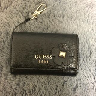 ゲス(GUESS)のGUESS カードケース(名刺入れ/定期入れ)