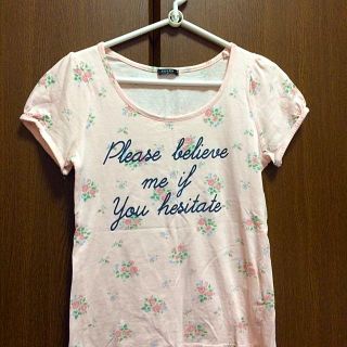 ハニーズ(HONEYS)の花柄Tシャツ(Tシャツ(半袖/袖なし))