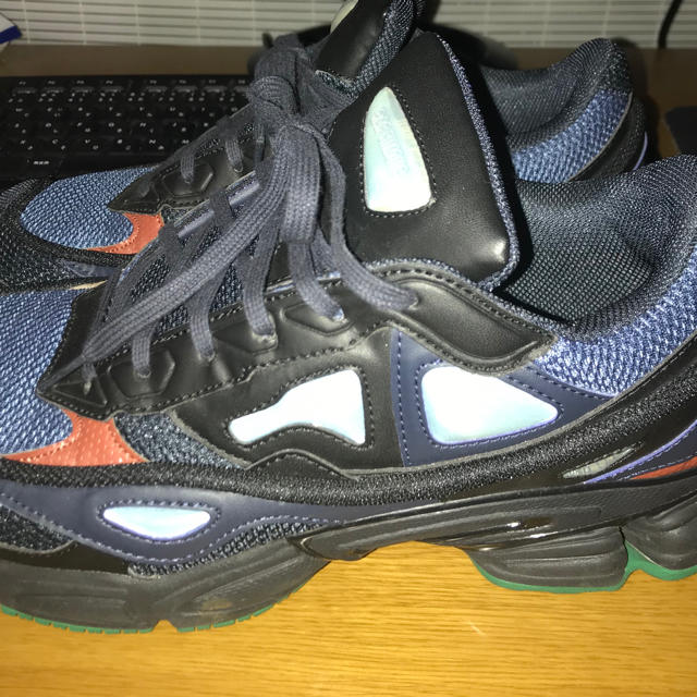 RAF SIMONS(ラフシモンズ)のraf simons adidas ozweego2 メンズの靴/シューズ(スニーカー)の商品写真