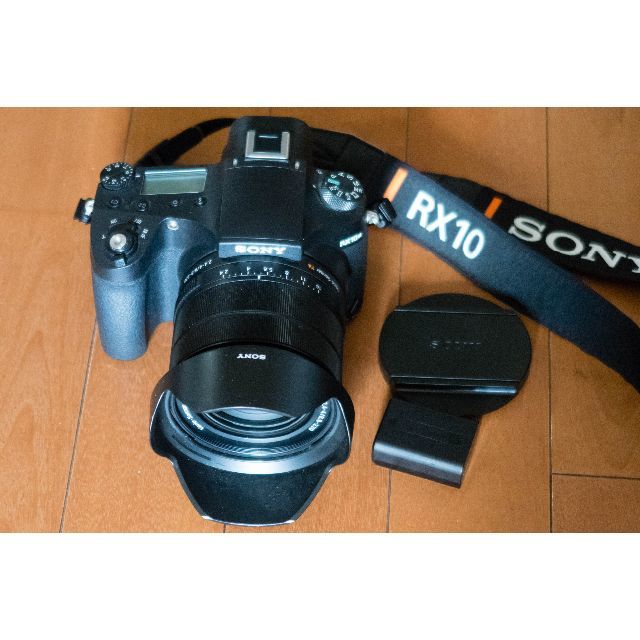 ソニー　サイバーショット DSC-RX10M3