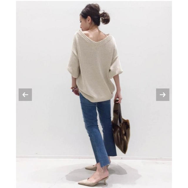 L'Appartement DEUXIEME CLASSE(アパルトモンドゥーズィエムクラス)のTWINS OF FLORENCE Back Vネック KNIT レディースのトップス(ニット/セーター)の商品写真