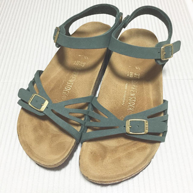 BIRKENSTOCK(ビルケンシュトック)のBIRKENSTOCK♡BALI  レディースの靴/シューズ(サンダル)の商品写真