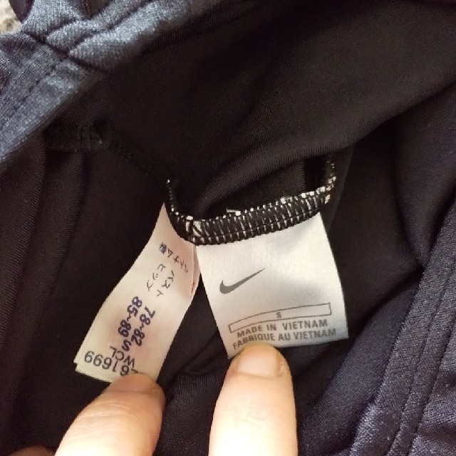 NIKE(ナイキ)のミニきち様専用 ナイキ 水着  値下済 レディースの水着/浴衣(水着)の商品写真