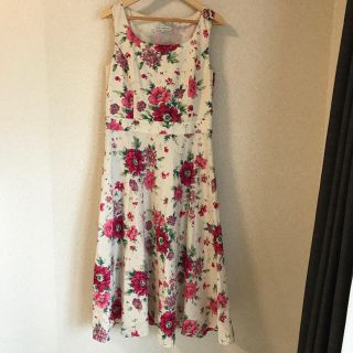 ローラアシュレイ(LAURA ASHLEY)のローラアシュレイ ワンピース 花柄(ロングワンピース/マキシワンピース)