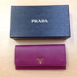 プラダ(PRADA)のプラダ ダブルホック 長財布(財布)