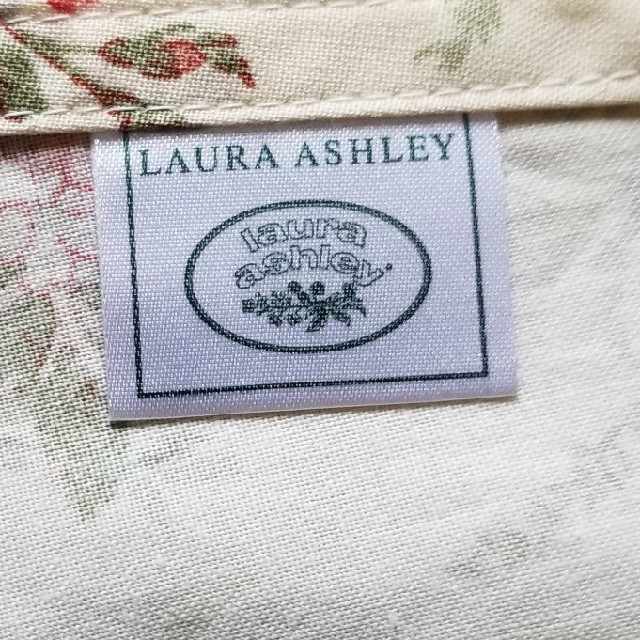 LAURA ASHLEY(ローラアシュレイ)のエプロン：ローラアシュレイ インテリア/住まい/日用品のキッチン/食器(その他)の商品写真