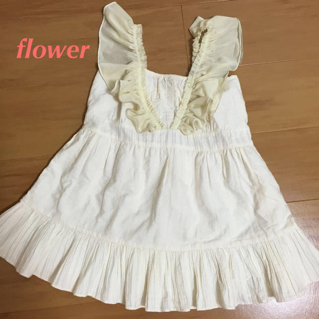 flower(フラワー)のflower フリルトップス レディースのトップス(キャミソール)の商品写真