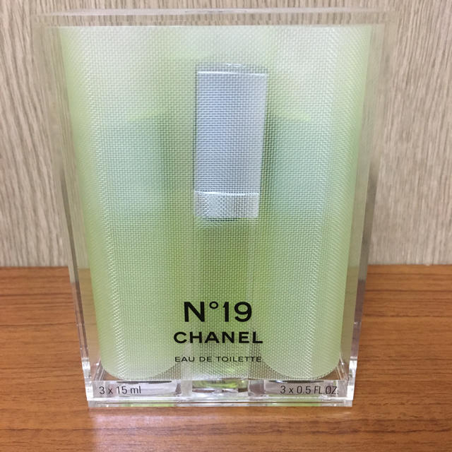 CHANEL  No19.  3本セット  新品　再値下げ