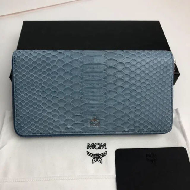 MCM(エムシーエム)のMCM長財布   レディースのファッション小物(財布)の商品写真