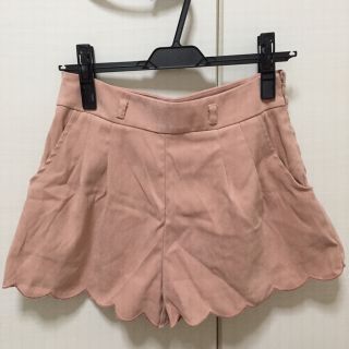 イング(INGNI)のINGNI イング ショートパンツ 春 ピンク スカラップ M(ショートパンツ)