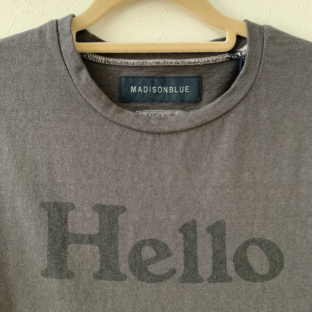 MADISONBLUE(マディソンブルー)のキキ様専用  マディソンブルー    HELLO Tシャツ レディースのトップス(Tシャツ(半袖/袖なし))の商品写真