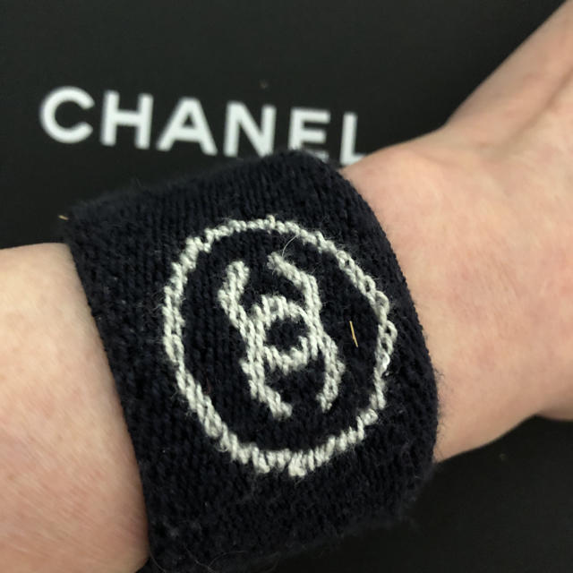 CHANEL - シャネルリストバンド美品の通販 by N｜シャネルならラクマ