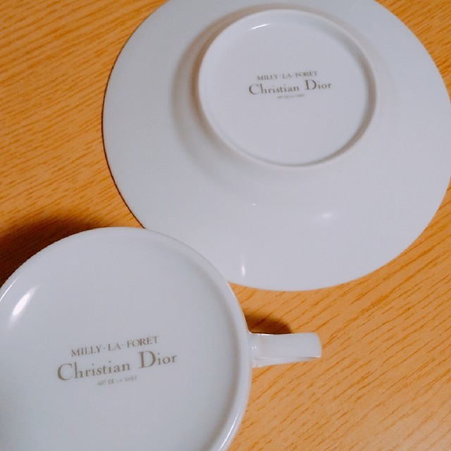 Christian Dior(クリスチャンディオール)の☆ちぃ様専用☆Christian Dior ミリラフォーレ カップ&ソーサー５客 インテリア/住まい/日用品のキッチン/食器(グラス/カップ)の商品写真