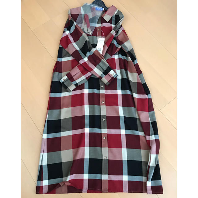 BURBERRY BLUE LABEL(バーバリーブルーレーベル)の【店舗限定】クレストブリッジチェックエアリーツイルシャツドレス レディースのワンピース(ロングワンピース/マキシワンピース)の商品写真