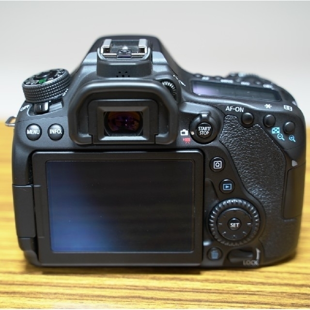 canon EOS 80D