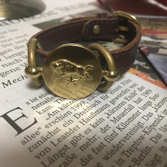 IL BISONTE(イルビゾンテ)のブレスレット レディースのアクセサリー(ブレスレット/バングル)の商品写真
