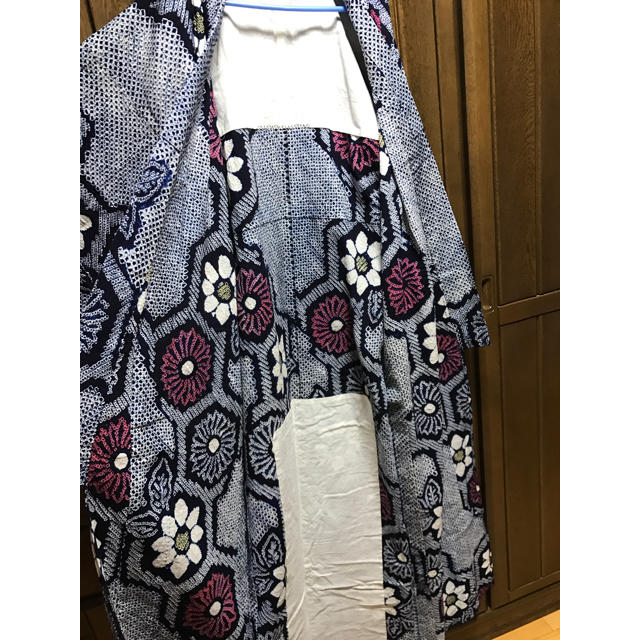 有松鳴海絞り浴衣 大人可愛い花柄 レディースの水着/浴衣(浴衣)の商品写真