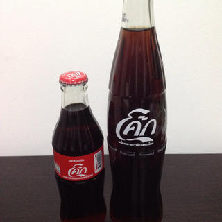コカコーラ(コカ・コーラ)のラック様専用タイ王国 コカコーラ 2本セット バンコク販売 地方販売 (ソフトドリンク)