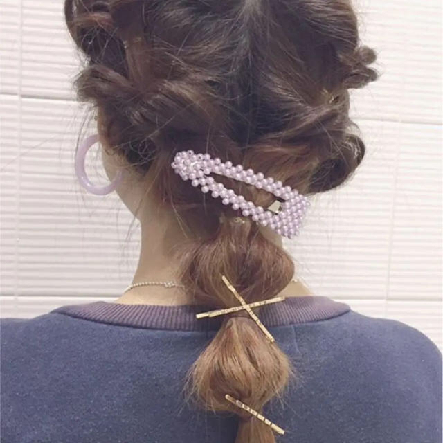 マロン様専用❤パールぱっちんピン(ホワイト、ラベンダー) レディースのヘアアクセサリー(ヘアピン)の商品写真