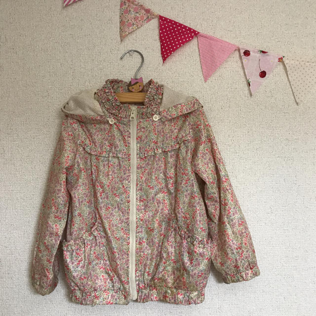 3can4on(サンカンシオン)のサンカンシオン ジャンパー 100サイズ キッズ/ベビー/マタニティのキッズ服女の子用(90cm~)(ジャケット/上着)の商品写真