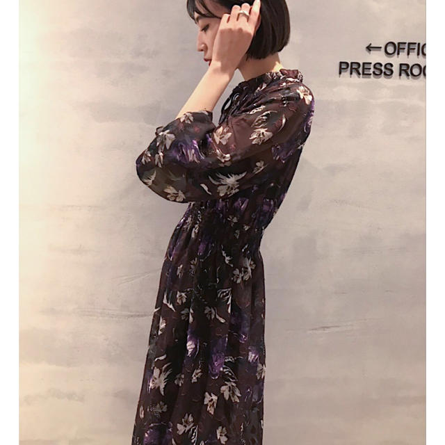 Ameri VINTAGE(アメリヴィンテージ)のCHIFFON JACQUARD DRESS レディースのワンピース(ロングワンピース/マキシワンピース)の商品写真