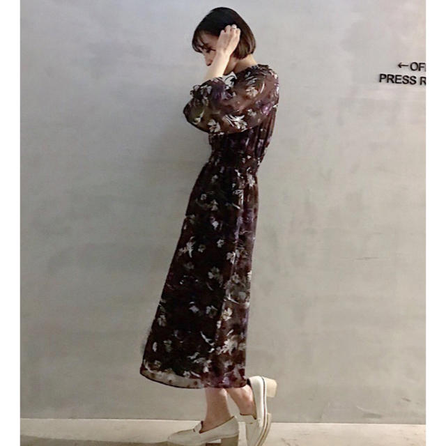 Ameri VINTAGE(アメリヴィンテージ)のCHIFFON JACQUARD DRESS レディースのワンピース(ロングワンピース/マキシワンピース)の商品写真