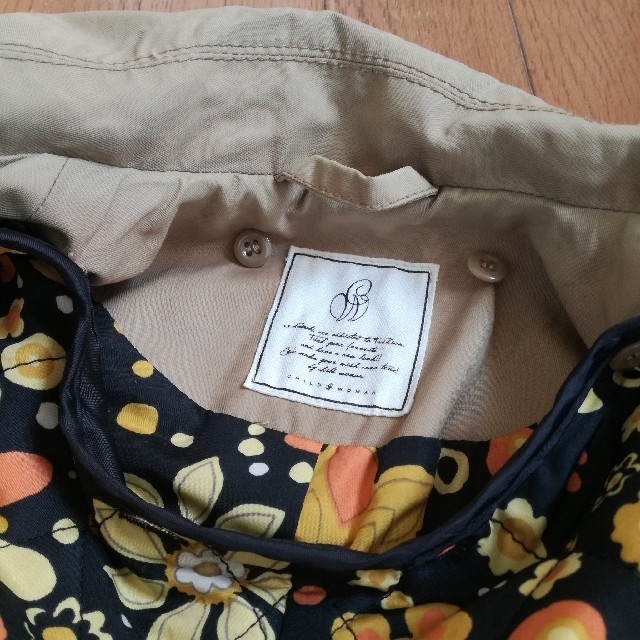 CHILD WOMAN(チャイルドウーマン)のチャイルドウーマン　トレンチコート　花柄　ベージュ レディースのジャケット/アウター(トレンチコート)の商品写真