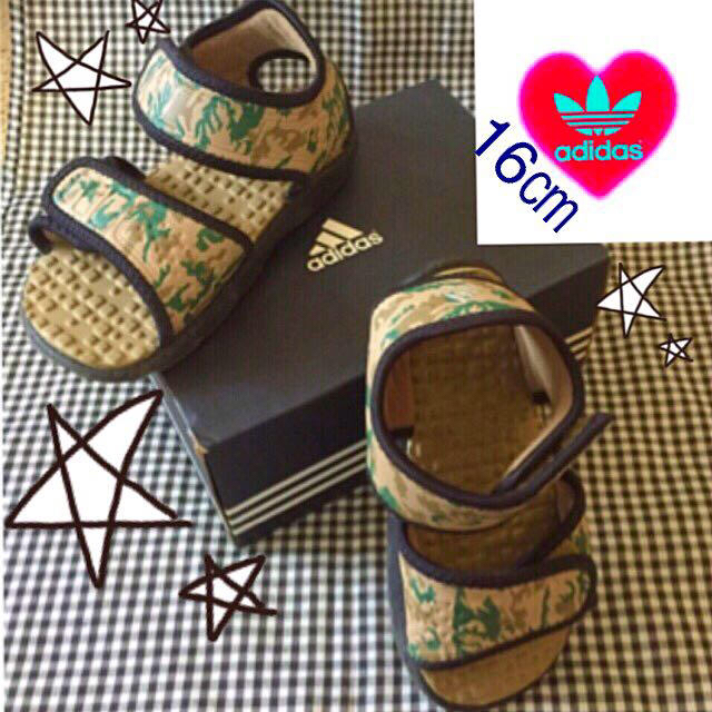 adidas(アディダス)のchii♡様専用です💚 キッズ/ベビー/マタニティのキッズ靴/シューズ(15cm~)(サンダル)の商品写真