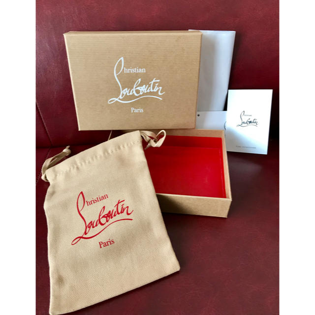 Christian Louboutin(クリスチャンルブタン)の⭐️Christian Louboutin⭐️空箱 レディースのバッグ(ショップ袋)の商品写真