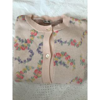 MIU MIU(カーディガン ・ ピンク/桃色系)のフリマアイテム一覧 MIU MIU(カーディガン ・ ピンク/桃色系)のフリマアイテム一覧