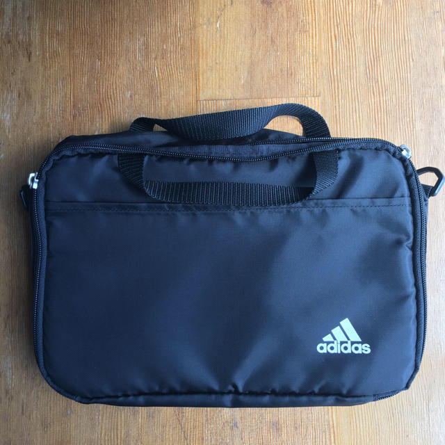 adidas(アディダス)のパウリー様専用 アディダスメディカルバック スポーツ/アウトドアのアウトドア(その他)の商品写真