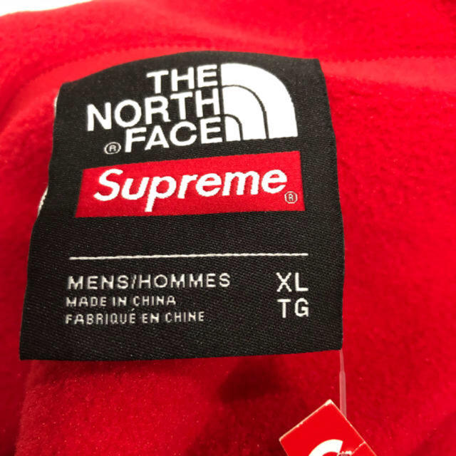 Supreme(シュプリーム)のsupreme×north faceフリース赤XL メンズのジャケット/アウター(ブルゾン)の商品写真