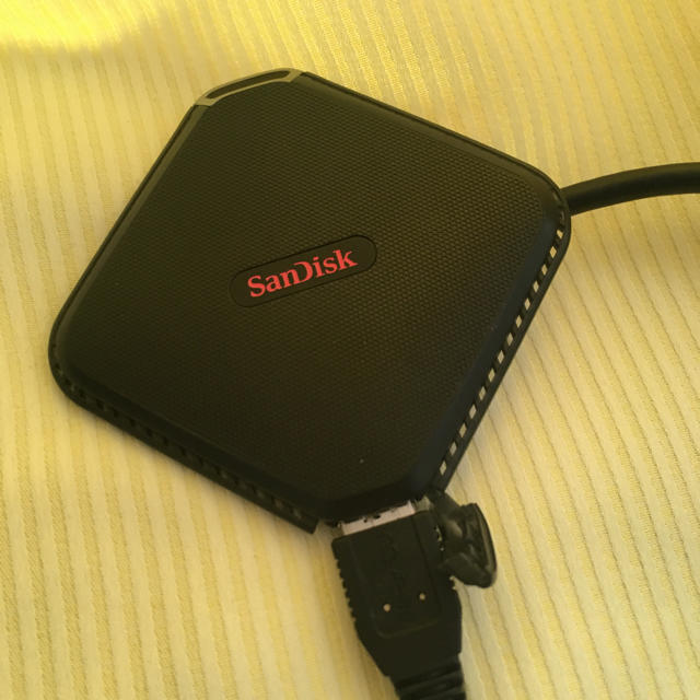 SanDisk(サンディスク)のSanDiak Exstreme 500 1TB ポータブル SSD スマホ/家電/カメラのPC/タブレット(PC周辺機器)の商品写真