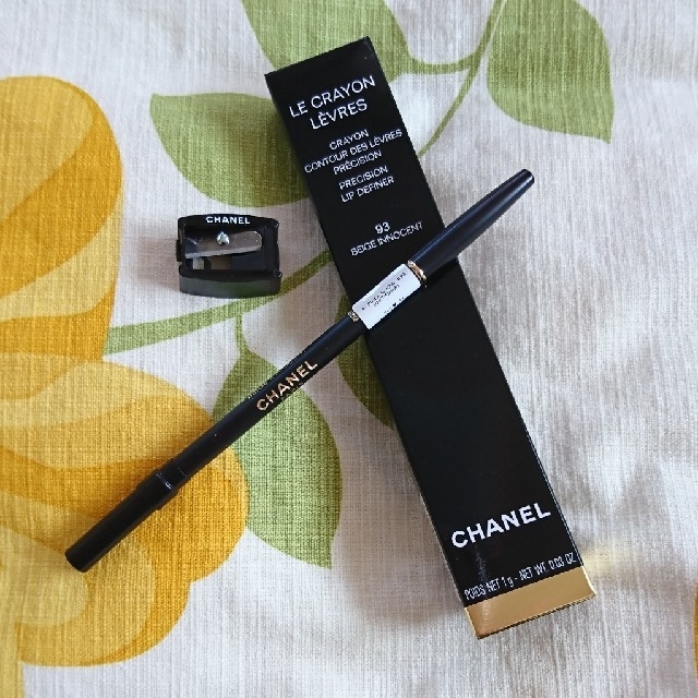 CHANEL(シャネル)の新品☆シャネル リップペンシル ル クレヨン レーブル＃93 ベージュイノサン コスメ/美容のベースメイク/化粧品(リップライナー)の商品写真