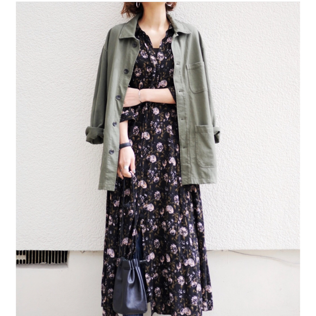 ZARA(ザラ)のZARA 花柄ワンピース 5/14までの出品。 レディースのワンピース(ロングワンピース/マキシワンピース)の商品写真