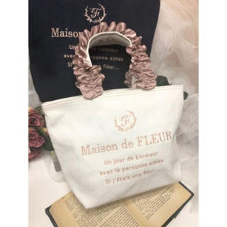メゾンドフルール(Maison de FLEUR)の🌸新品メゾンドフルールホワイトデニムトートS(トートバッグ)
